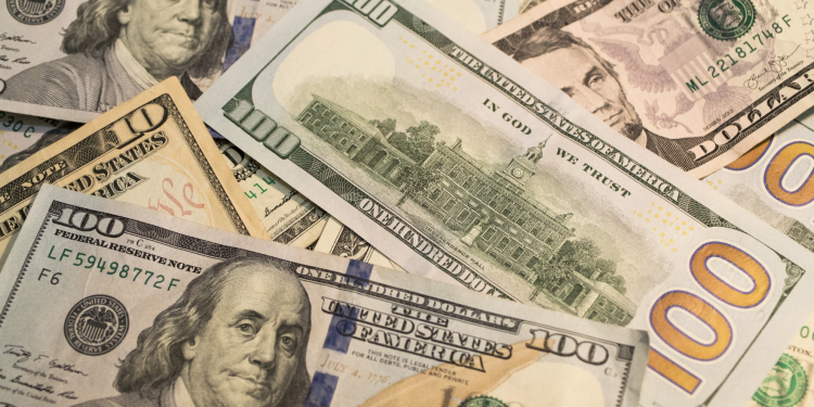 트럼프의 관세정책, 달러 약세 불렀다 … ‘3년만 최저’